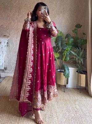 Rani pink fendy silk blend embroidered gown set with dupatta 1
