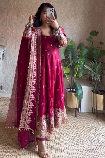 Rani pink fendy silk blend embroidered gown set with dupatta