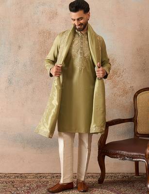 Men green zari embroidered silk blend kurta with trousers & dupatta 5