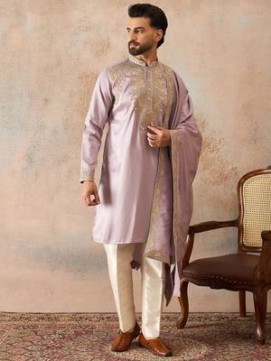 Men lavender zari embroidered silk blend kurta with dupatta 1