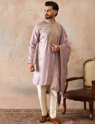 Men lavender zari embroidered silk blend kurta with dupatta 2