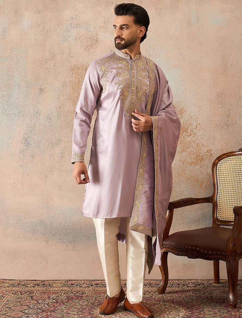 Men lavender zari embroidered silk blend kurta with dupatta