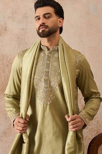 Men green zari embroidered silk blend kurta with dupatta
