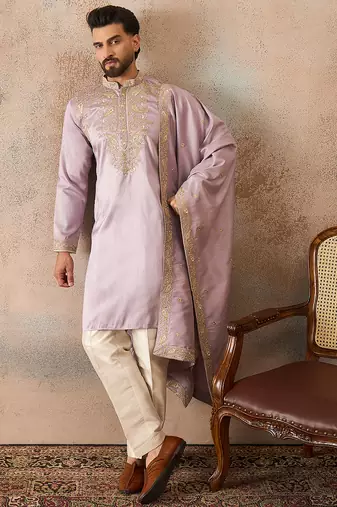 Men lavender zari embroidered silk blend kurta with dupatta