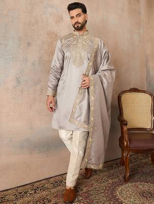 Men grey silk blend embroidered ethnic kurta with dupatta 3