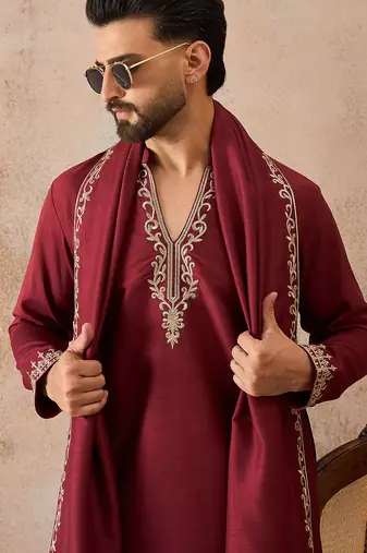 Mens maroon silk blend solid embroidered kurta with dupatta