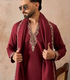 Mens maroon silk blend solid embroidered kurta with dupatta