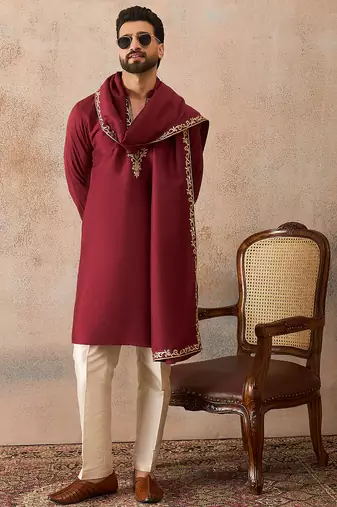 Mens maroon silk blend solid embroidered kurta with dupatta