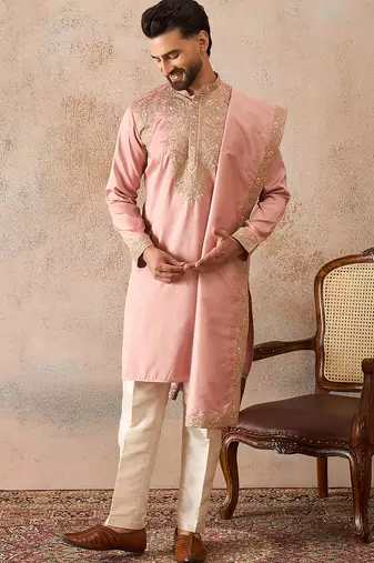 Men pink zari embroidered silk blend kurta with dupatta