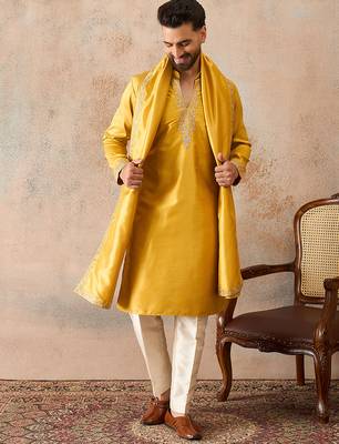 Mens yellow silk blend solid embroidered kurta with dupatta 5