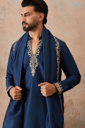 Mens blue silk blend solid embroidered kurta with dupatta