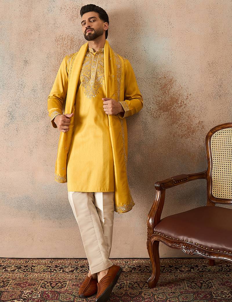 Men yellow silk blend embroidered ethnic kurta with dupatta