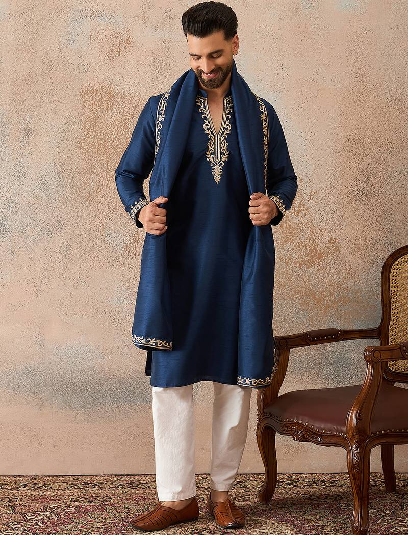 Mens blue silk blend solid embroidered kurta with dupatta