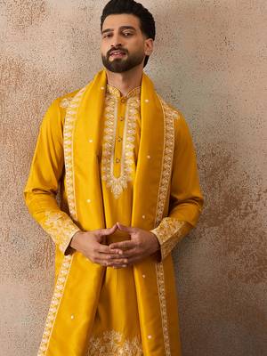 Mens yellow silk blend solid embroidered kurta with dupatta 1