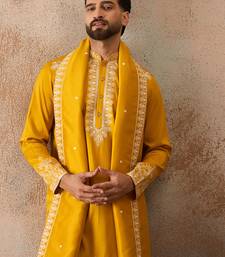 Mens yellow silk blend solid embroidered kurta with dupatta
