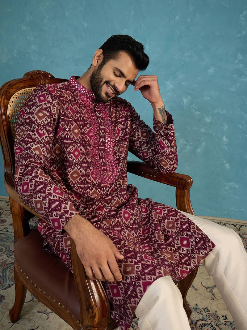 Mens purple silk blend ethnic motifs ikat printed kurta with trouser