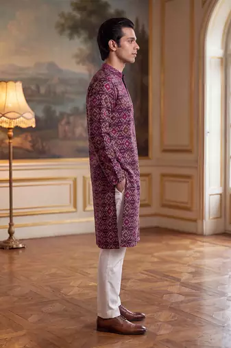 Mens purple silk blend ethnic motifs ikat printed kurta with trouser