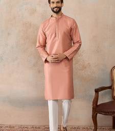 Men peach silk blend embroidered mandarin collar straight kurta with trousers