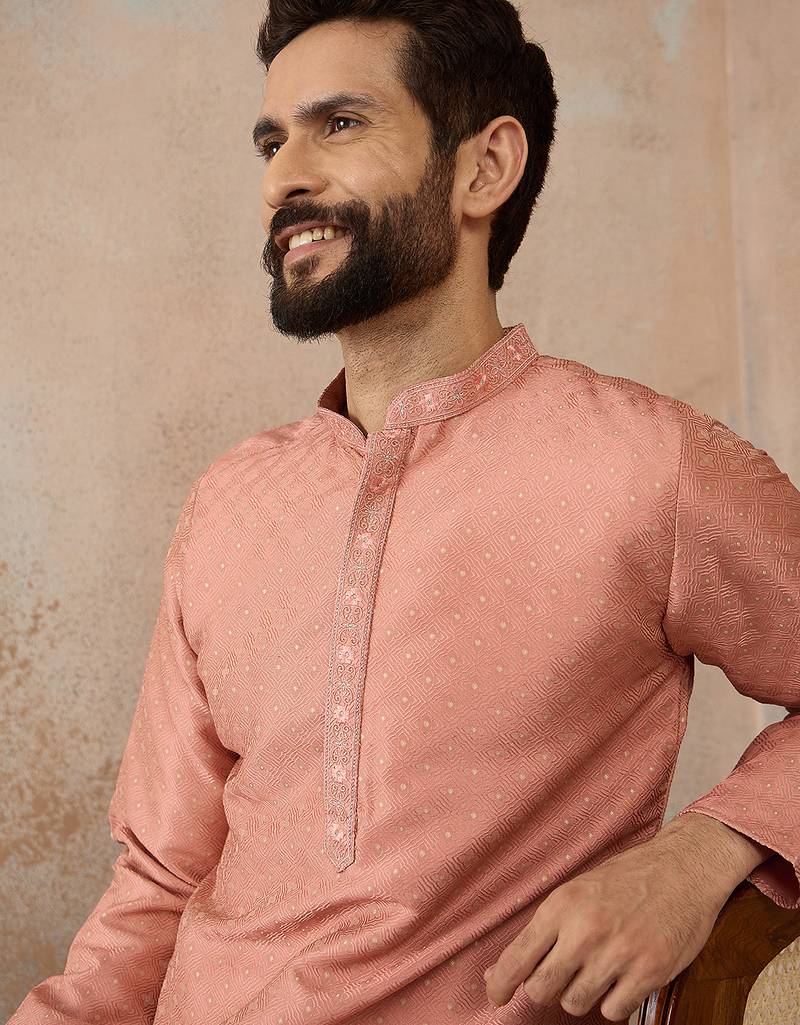 Men peach silk blend embroidered mandarin collar straight kurta