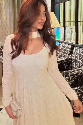 White embroidered faux blooming anarkali gown set with dupatta