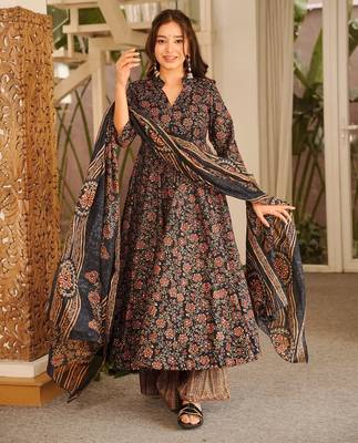 Black muslin digital print anarkali kurti pant & dupatta set 1