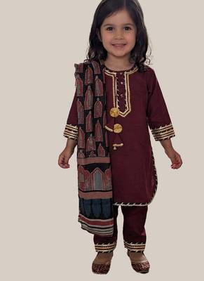 Maroon embroidered cotton kurti set 1