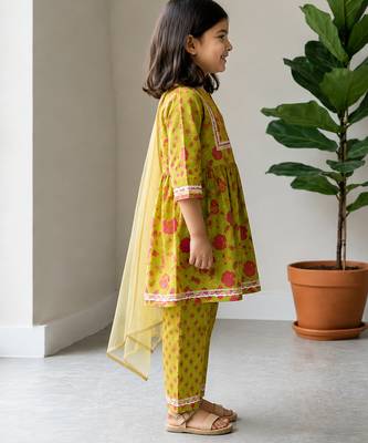 Lime green printed cotton kurti set 3