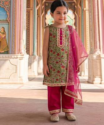 Green pink printed cotton kurti set 1