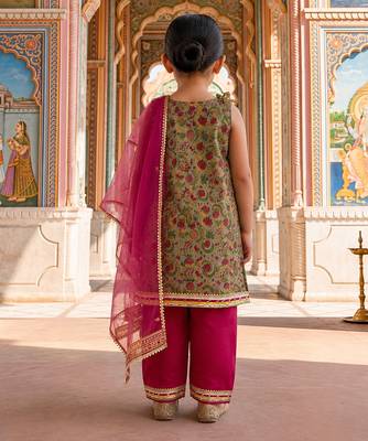 Green pink printed cotton kurti set 5