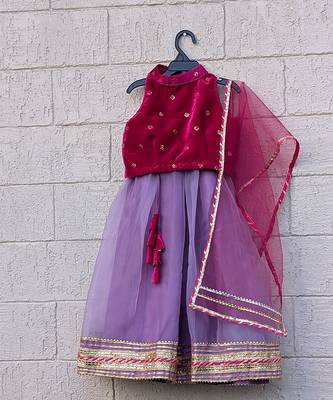 Rani pink lavender embroidered velvet lehenga set 4