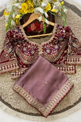 Onion Pink Color C -pallu sequence  coding embroidery work with  Sequence Butti Silk Blend Saree