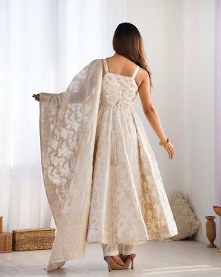 Women's Jacquard Work Jacquard Silk Fabric Flared Anarkali Pant and Dupatta Set 3
