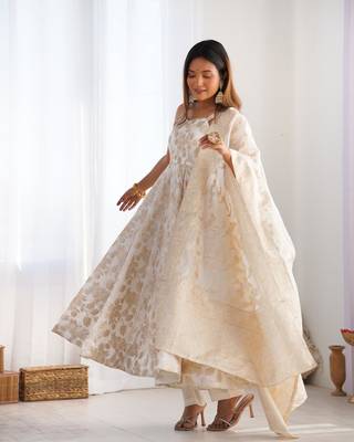 Women's Jacquard Work Jacquard Silk Fabric Flared Anarkali Pant and Dupatta Set 5