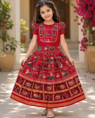 Red silk blend weaved zari border kids lehenga choli 1
