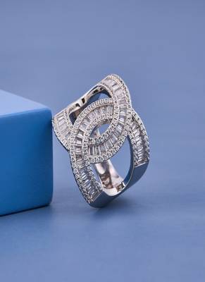 Luxury Sparkling Cubic Zirconia Interlocking Oval Statement Ring for Women with Premium Silver Finish 4