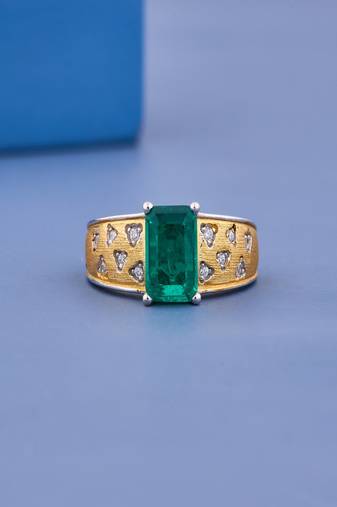 Luxury Emerald Cut Green Gemstone Gold Plated Statement Ring with Sparkling Zircon Accents for Women