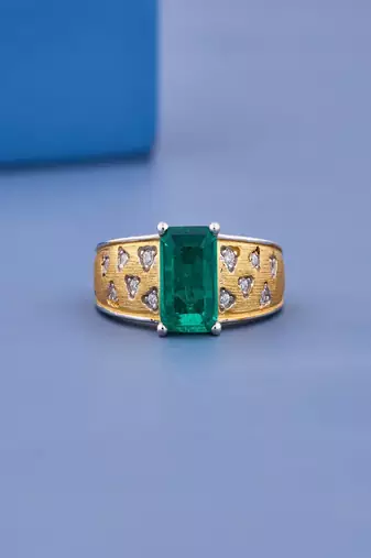 Luxury Emerald Cut Green Gemstone Gold Plated Statement Ring with Sparkling Zircon Accents for Women