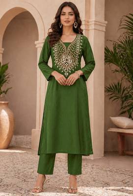 Women's green embroidered roman silk kurta set 1
