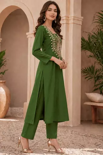 Women's green embroidered roman silk kurta set