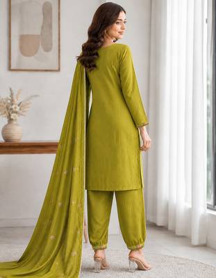 Women's olive green embroidered rayon kurta set 4