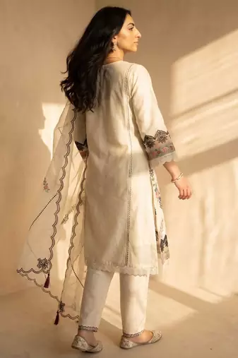 Women's white embroidery work cotton kurta set 