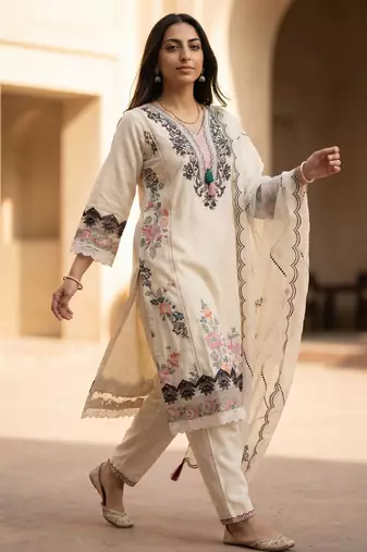 Women's white embroidery work cotton kurta set 