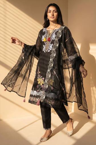 Women's black embroidery work cotton kurta set 
