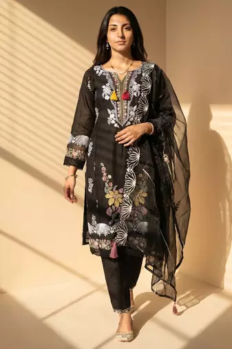 Women's black embroidery work cotton kurta set 