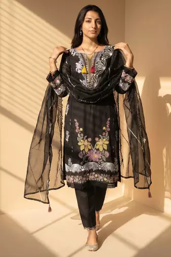 Women's black embroidery work cotton kurta set 