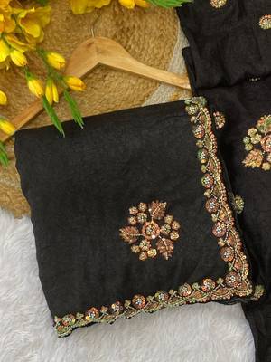 Black Color Original beeds work with floral design Silk Blend Saree 4
