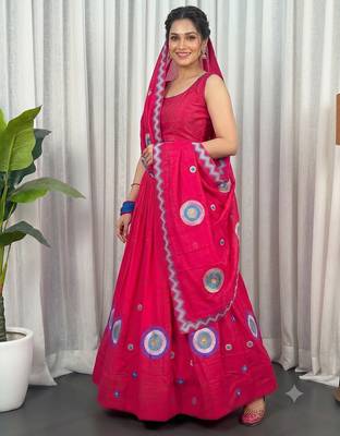 Rani Pink silk blend Lehenga Choli with Circular Embroidery & Scalloped Dupatta 3