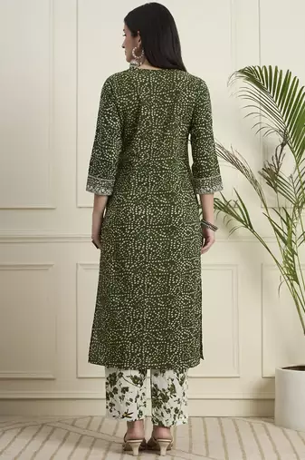 Bandhani Printed Regular Mirror Work  Cotton Kurta with Trouser