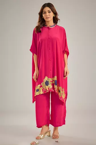 Rani pink embroidered crepe kaftan set
