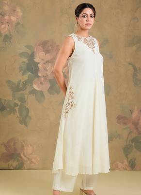 Ivory embroidered chinon cotton anarkali set 3